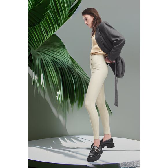 NWT - ZARA Buttoned High Rise Leggings Size: M - Picture 2 of 6